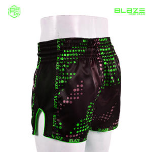 Short de kickboxing Muay Thai en polyester 100% de haute qualité, fente latérale confortable de 4 pouces pour adultes pour MMA et boxe - Product Image 3