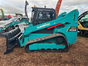 ซื้อรถตักล้อยาง SUNWARD SWTL 4528 พร้อมประสิทธิภาพอันทรงพลังสำหรับงานก่อสร้าง การเกษตร การจัดสวน และงานวัสดุหนัก - Product Image 4
