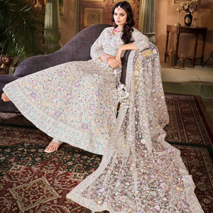 Costume de mariée glamour de style pakistanais complet et lourd Adultes Mariage Adultes Design avec filet Dupatta Diamonds Zarkan Stones Big Flair - Product Image 1