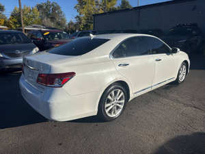 Voiture d'occasion de qualité abordable, Le-x-us ES 35-0 2011, conduite à gauche - Product Image 3