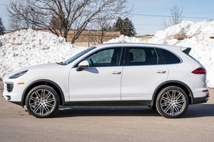 USADO LHD/RHD 2016 PORSCHE CAYENNE - Product Image 4