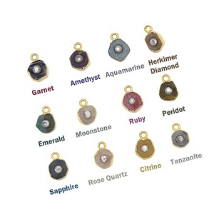 Colgante de piedra de nacimiento de amatista con borde crudo chapado en oro con acentos de CZ hecho a mano febrero piedra de nacimiento fabricación de joyas collar DIY - Product Image 2