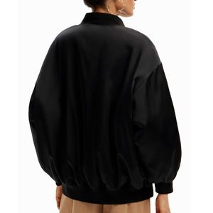 Amriss Custom Women's Trendy Baggy Bomber Chaquetas Transpirable Liso Teñido Prendas de abrigo Ropa de moda Fabricante de Bangladesh - Product Image 4