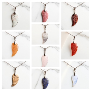 Collier pendentif en pierre précieuse jaspe polaire sculpté aile d'ange en argent 925 - Product Image 2