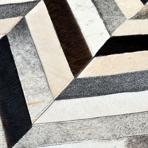 Tapis décoratif patchwork en peau de vache Tapis fait main en cuir véritable - Product Image 5