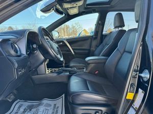 Toyota RAV4 Híbrido SE AWD 2018, Interior Oscuro, Asientos de Cuero, Caja de Cambios Automática, Tamaño de Neumáticos R16, Tipo de Combustible Gasolina, Volante a la Izquierda - Product Image 3