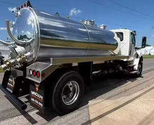 Prix de gros Camion aspirateur MV607 4x2 d'occasion équipé d'un réservoir en aluminium de 2 100 gallons, camion de moyenne capacité pour l'exportation mondiale - Product Image 2