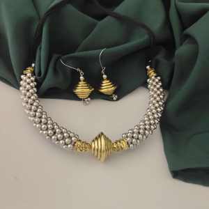 Collar y Aretes Ghungroo Hasli de Dos Tonos Oxidados Más Vendidos, Juego de Joyería India Hecha a Mano con Diseño Geométrico, Accesorios de Moda - Product Image 2