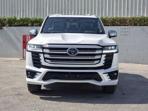 Meilleure offre LandCruiser LC 300 3.3L Diesel VXR |   SUV 7 places toutes options |   4x4 de luxe haut de gamme |   Prêt à l'exportation - Product Image 4