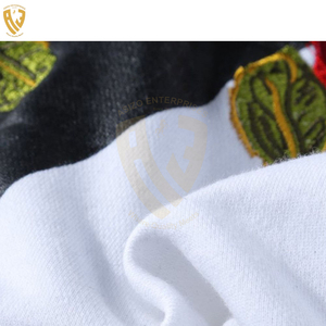 เสื้อฮู้ดแบบสวมหัวของผู้ชายผ้าโพลีเอสเตอร์ปักลาย100% - Product Image 3