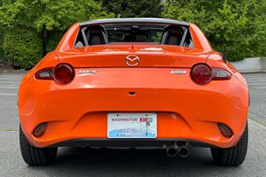 รถมือสองสภาพดีเยี่ยม Mazda MX-5 Miata RF รุ่นฉลองครบรอบ 30 ปี ปี 2019 - Product Image 3
