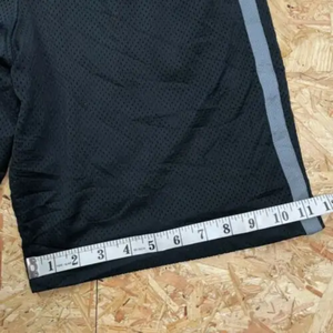 Shorts de sport de haute qualité pour adultes, shorts de basket-ball noirs pour la salle de sport avec poches, shorts pour hommes - Product Image 5