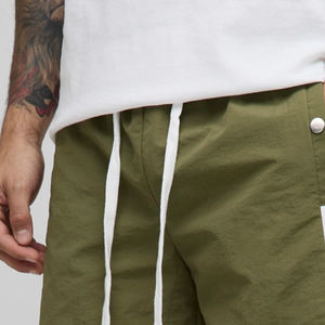 Shorts cargo pour hommes en tissu de coton 2026, couleur unie, taille élastique, logo personnalisé, service OEM pour les acheteurs en gros, prix de gros - Product Image 3