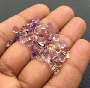Cristal brut multicolore 2-4MM minuscule taille brute 50pcs Amétrine naturelle Pierres précieuses en vrac Taille 2-4MM Cristal brut - Product Image 5