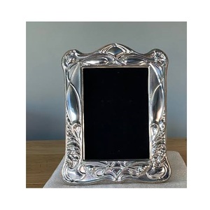 Cadres de miroir en alliage d'aluminium de qualité supérieure, couleur et taille personnalisables, construction durable, design élégant pour les intérieurs modernes de maisons et d'hôtels - Product Image 6