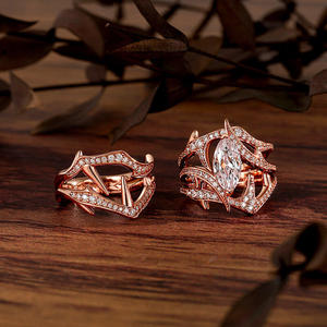 แหวนคู่เจลิยา เอ็กซ์ เลย์ลา เดนส์ ธอร์น มอยส์ซาไนต์ - Product Image 3