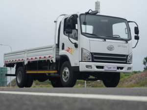 SINOTRUK HOWO <span class=keywords><strong>Camion</strong></span> Cargo Diesel 4x4 à 4 roues motrices, Volant à droite, à plateau‑ridelles - Product Image 6