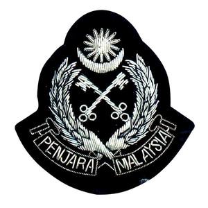 NUEVAS insignias bordadas a mano - Hilo de latón - Product Image 1