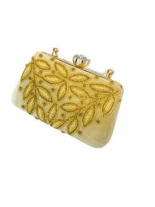 Meilleure vente de sac à main élégant en cuir pour femme au design perlé fait à la main pour le jour du mariage au prix de gros - Product Image 3