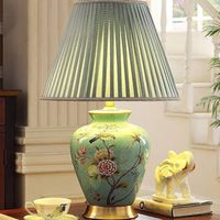 Lampe de table LED à base métallique, design moderne, décoration pour la maison et l'hôtel, lampe de bureau avec base d'ampoule B22/E14, directement de l'usine