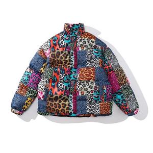 Venta al por mayor Unisex con estilo All-Over Printed 100% Poliéster Bubble Puffer Coat Warm acolchado Streetwear Jacket para el invierno High Street - Product Image 4