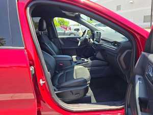 Ford Escape Híbrido ST-Line Elite AWD 2023 Usado en Excelentes Condiciones, Asientos de Cuero Oscuro, ACC, Neumáticos R19 - Product Image 3