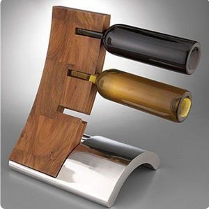 Porte-bouteille en bois robuste avec base stable conçue pour empêcher le glissement et les dommages des bouteilles - Product Image 3