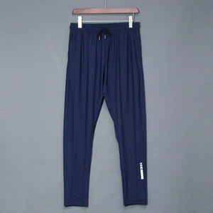 กางเกงผู้ชายคุณภาพพรีเมียม กางเกงวอร์มทรงหลวม น้ำหนักเบา เหมาะสำหรับโยคะ วิ่งออกกำลังกาย ใส่ลำลอง มีกระเป๋า กางเกงขายาวสุดฮิต - Product Image 5