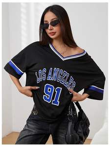 เสื้อเจอร์ซีย์อินเทรนด์เสื้อยืดขนาดใหญ่สำหรับทุกเพศกราฟิกคอวีย้อนยุคระบายอากาศลำลองพิมพ์ซับลิเมชัน Y2K ฟุตบอล - Product Image 3