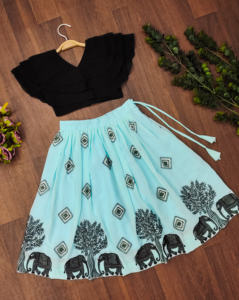 Shoryam - Lehenga Choli Azul Cielo de Georgette para Niñas, Blusa con Volantes en Capas Negra, Traje Tradicional para Fiesta de Elefantes - Product Image 1