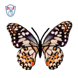 Parche personalizado de mariposa de sublimación con bordado 3D para planchar - Product Image 2