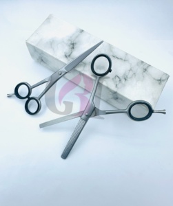 Tijeras de Peluquería y Entresacado para Diestros de Alta Calidad, Totalmente Plateadas, con Mango Largo de Acero Inoxidable, Instrumentos de Belleza con Logotipo Personalizado - Product Image 3