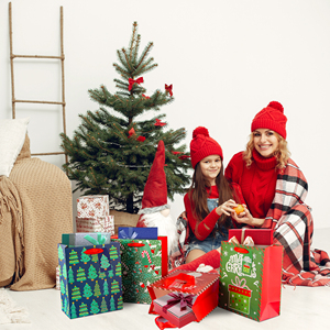Bolsa de Cartón con Diseño de Muñeco de Nieve y Árbol de Navidad, Impresión Digital, Laminación Brillante, Reciclable, Asa de Lona, Personalizable - Product Image 5