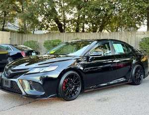 Toyota Camry TRD FWD 2025 avec toit ouvrant, pack TRD, démarrage à distance, sièges en cuir, jantes en alliage, navigation - Product Image 1