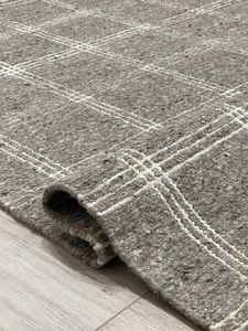 Ensemble de tapis en laine de haute qualité de créateur 100% tapis en laine tapis uni filé à la main luxe rayonne et coupe Tencel grand chocolat - Product Image 2