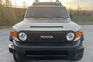 Toyota FJ Cruiser Trail Teams Édition Spéciale 2010 d'occasion (conduite à gauche/droite) - Product Image 5