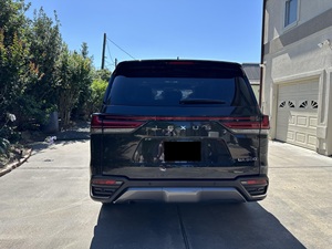 Lexus LX 600 2023 de Lujo, Gasolina, Bajo Kilometraje - Product Image 3