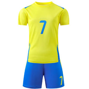 เสื้อฟุตบอลแขนสั้นคุณภาพสูง ดีไซน์ใหม่ ปี 2025 ทันสมัย ระบายอากาศได้ดี น้ำหนักเบา - Product Image 1