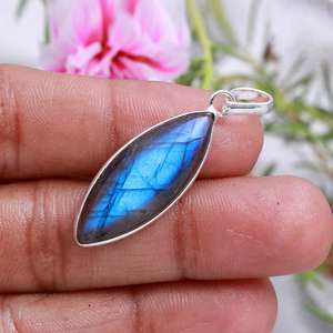 Serpiente de labradorita de alta calidad, medio huevo de labradorita suelta y rugosa, colgante de Calavera, piedra labradorita, precio al por mayor - Product Image 1