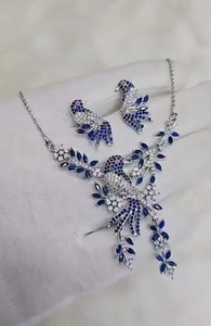 Conjunto de Colgante de Diseño de Primera Calidad con Diamantes Americanos para Mujer, Perfecto para Fiestas, Uso Diario y Casual, Diseño de Pájaro - Product Image 4