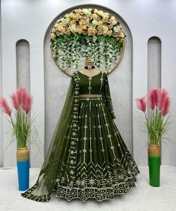 Diseñador Georgette ropa de novia algodón seda lehenga choli con dupatta bordado pesado trabajo precio al por mayor Ropa Étnica - Product Image 1