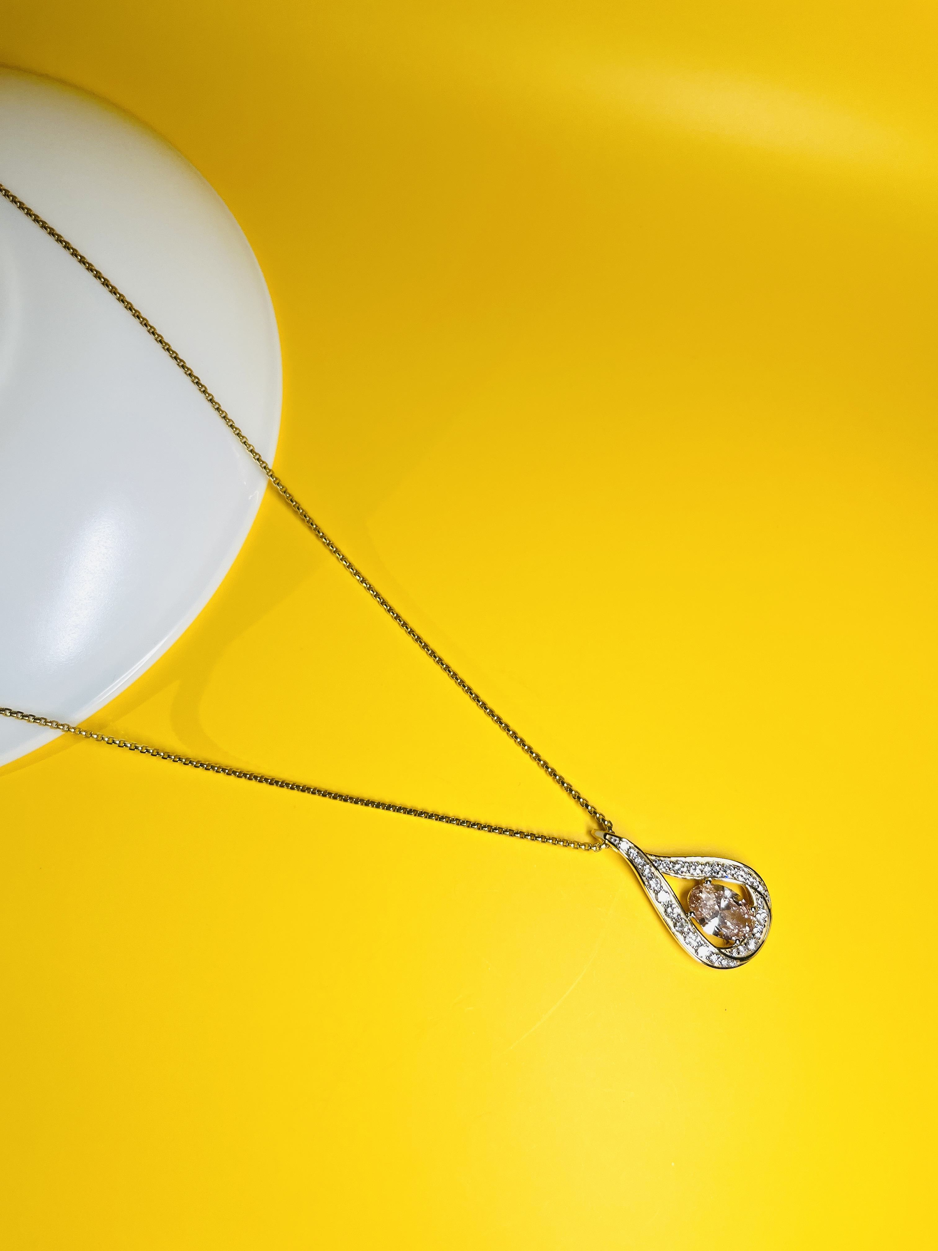 สีเหลือง