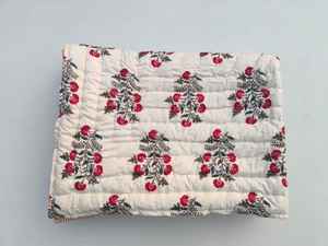 Cubrecama Reversible de Algodón Puro con Estampado Floral Hecho a Mano, Estilo Indio - Product Image 3