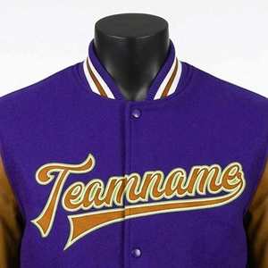 Veste universitaire violette sur mesure pour hommes, style vintage, avec manches en cuir, broderie chenille, veste bomber de baseball - Product Image 4