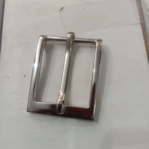 Boucle de ceinture de mode vintage antique avec un aspect rustique pour les ceintures en cuir Design occidental élégant idéal pour une tenue décontractée et formelle - Product Image 1