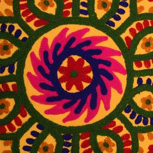 Suzani ปลอกหมอนอิงปักลายทำด้วยมือปลอกหมอนอิงผ้าฝ้าย100% สไตล์อินเดียปักลายลูกปอมปอมปอมประดับตกแต่ง - Product Image 6