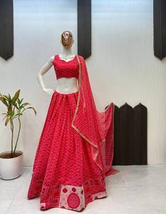 PARA ESTA PRÓXIMA TEMPORADA DE NAVARATRI NUESTRO INVERSOR DE GEORGETTE IMPRESO EXCLUSIVO CASUAL COSTADO COMPLETO LEHENGA CHOLI para - Product Image 1