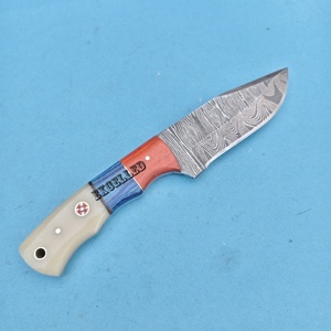 Couteau de chasse de camping en acier damas fait à la main de meilleure qualité avec gaine en cuir Couteaux japonais - Product Image 3