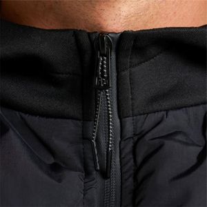 Chaqueta híbrida acolchada Chevron negra Estilo deportivo con mangas de neopreno Diseño con capucha Tiradores de cremallera duraderos y ajuste moderno - Product Image 4