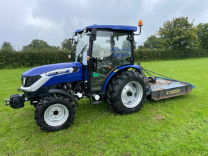 Tracteur agricole Deutz Fahr M404-70HP 4x4 avec boîte de vitesses et pompe. - Product Image 4
